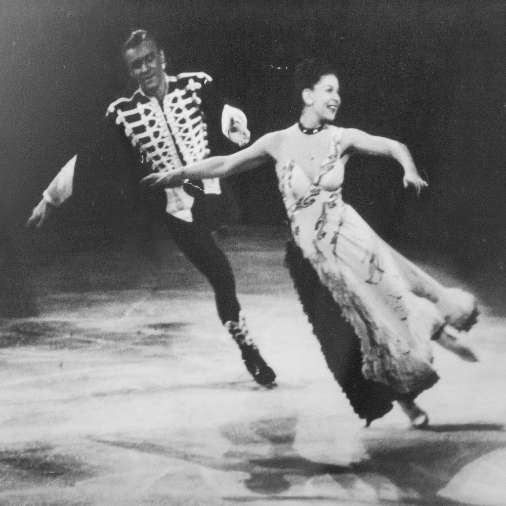 Francine Joly de Lotbinière, danseuse étoile des Ice Capades, alors âgée de 17 ans, en 1943.