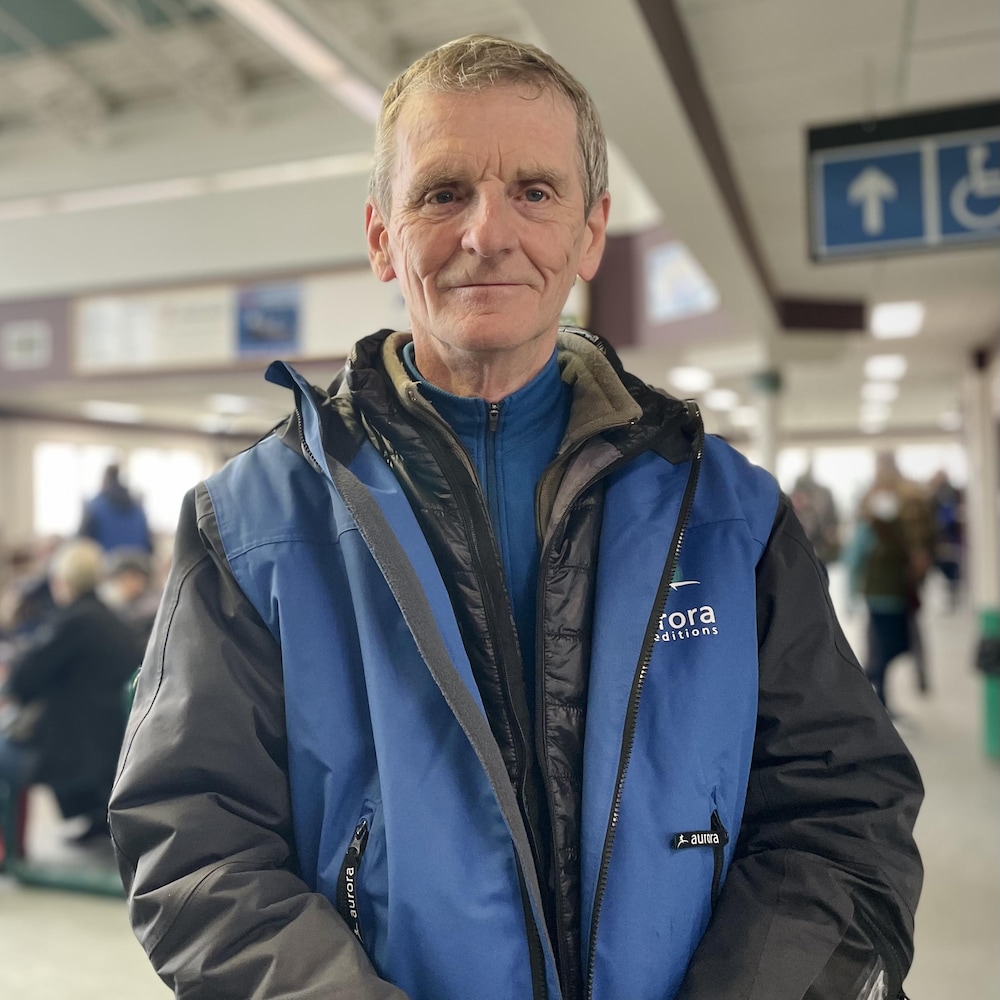 Portrait de Alan Smith à l'aéroport de Cambridge Bay en septembre 2022.