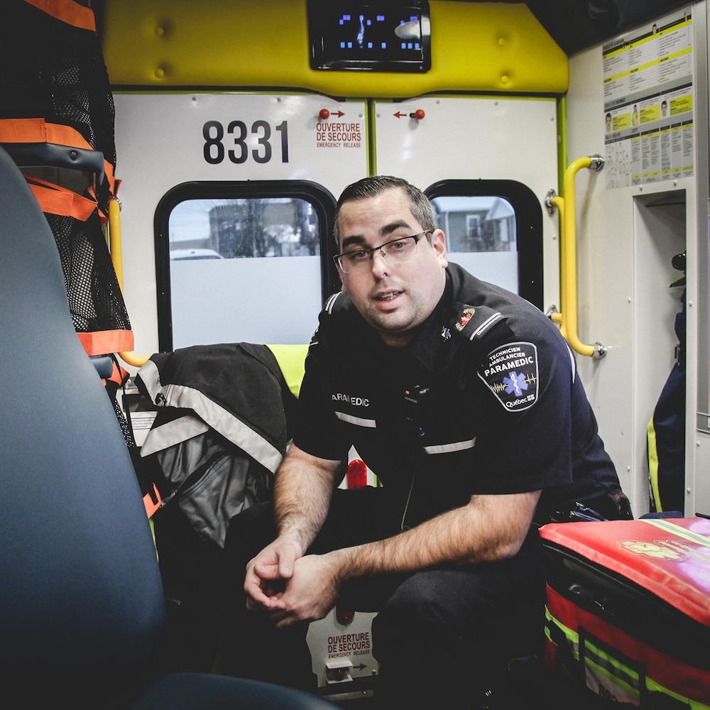 Marc-André Provost dans une ambulance.
