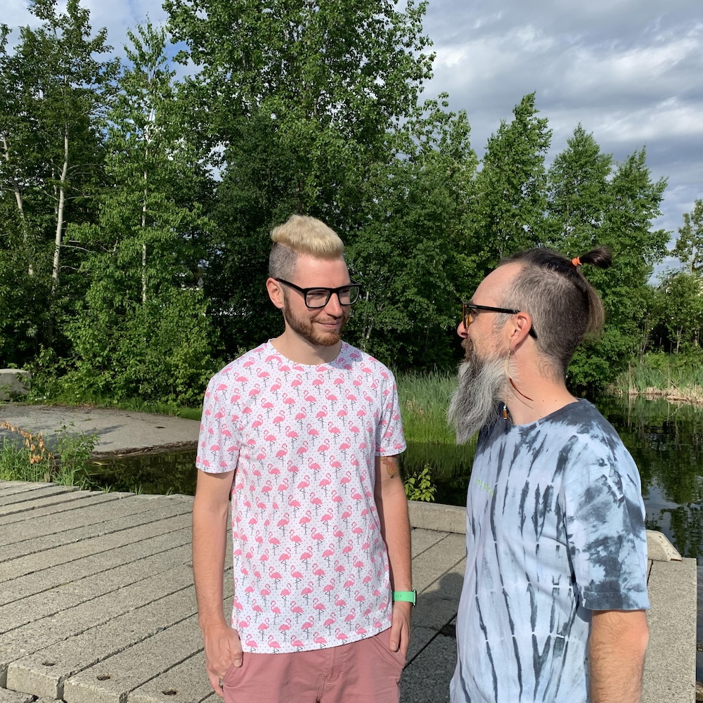 Martin Guay et Sébastien Lavoie près du lac Osisko à Rouyn-Noranda.