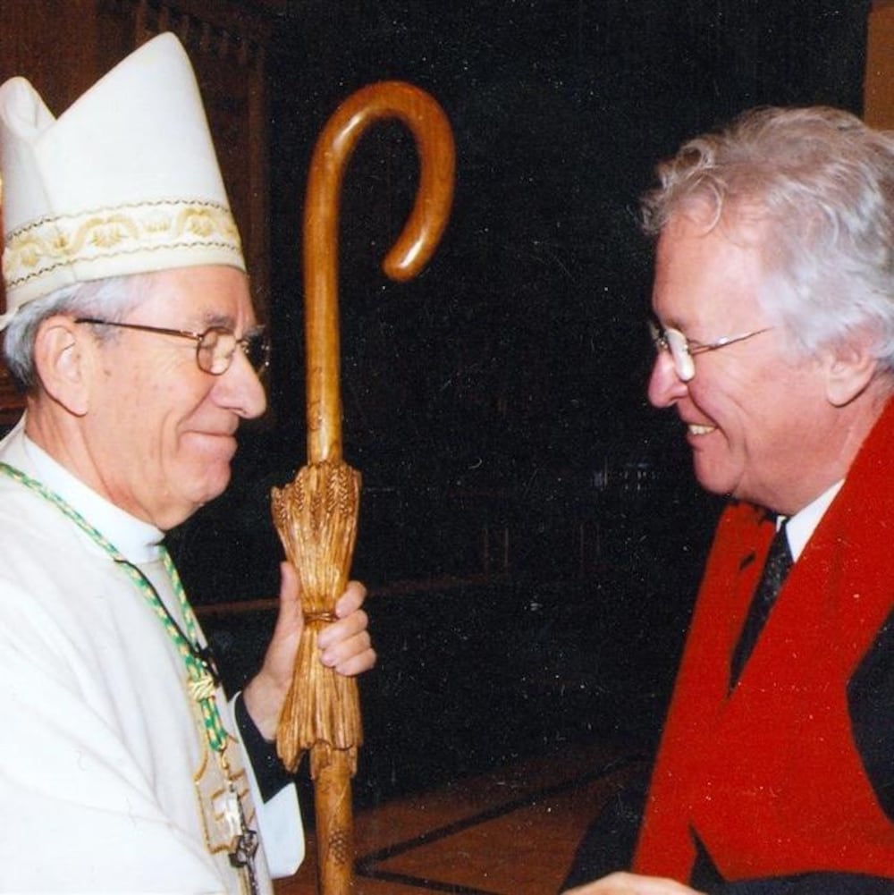 Mgr Maurice Couture et Jean-Paul L'allier, maire de Québec en 2003.