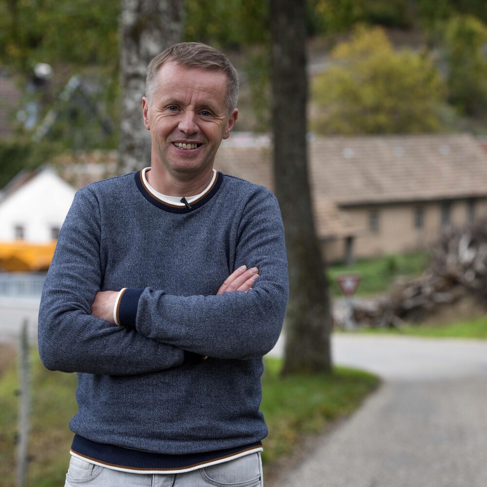 Jean-Sébastien Laumond les bras croisés.