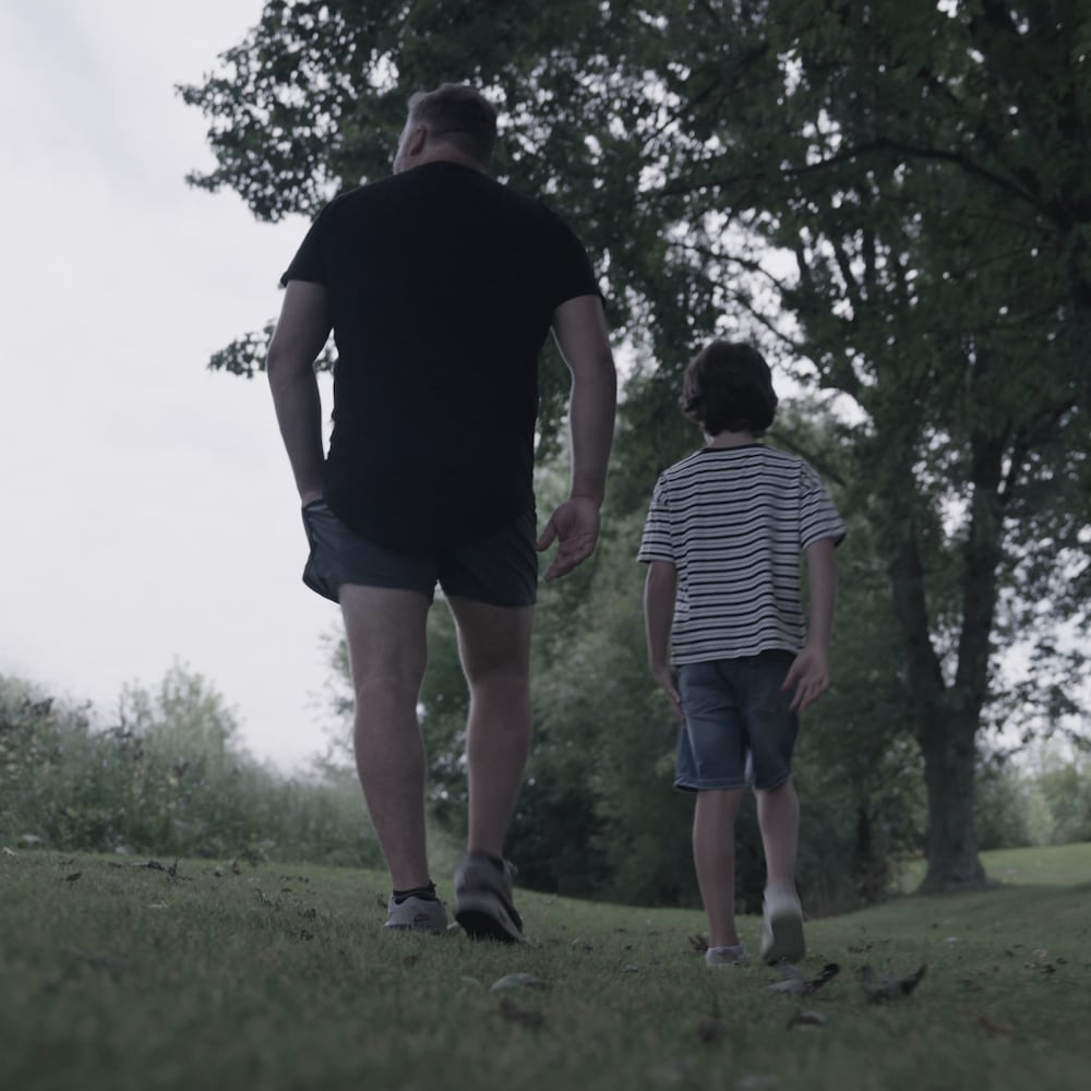 À noter : il s'agit ici de comédiens, auxquels nous avons eu recours afin de protéger l'identité des personnes dans ce reportage. 