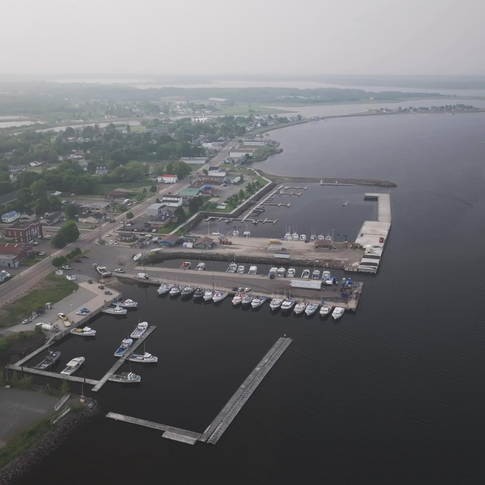 Vue aérienne du quai de Richibouctou.