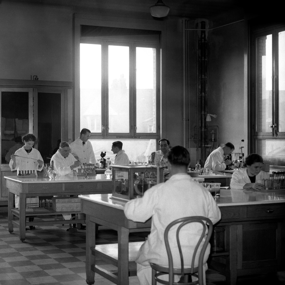 L'Institut Pasteur, à Paris, au début des années 20. 