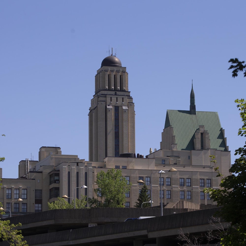L'Université de Montréal.