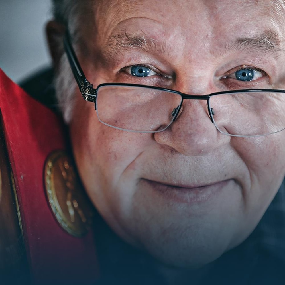 L'ex-boxeur Rénald Cantin regarde la caméra.
