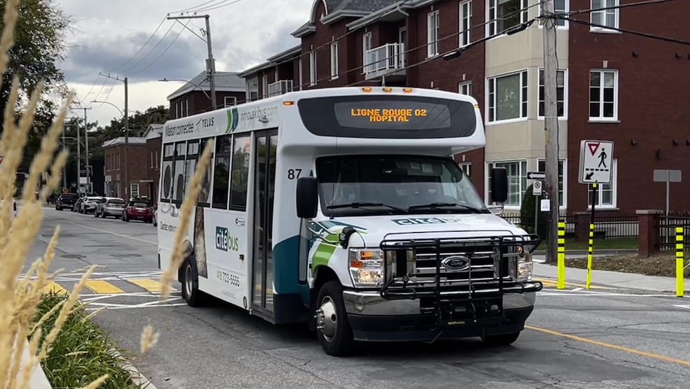 Un autobus de la Société des transports de Rimouski.