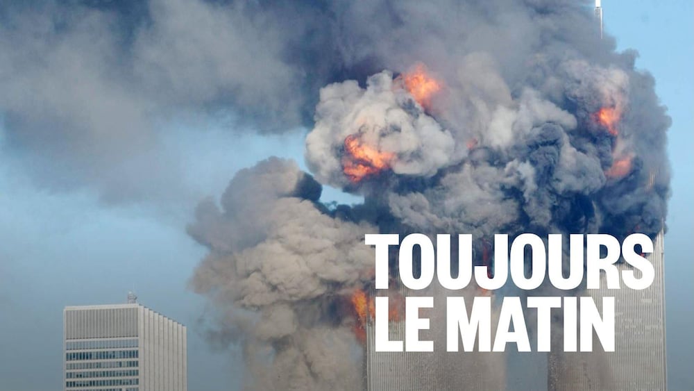 Une explosion violente secoue le World Trade Center après qu'il a été percuté par deux avions, le 11 septembre 2001, à New York.