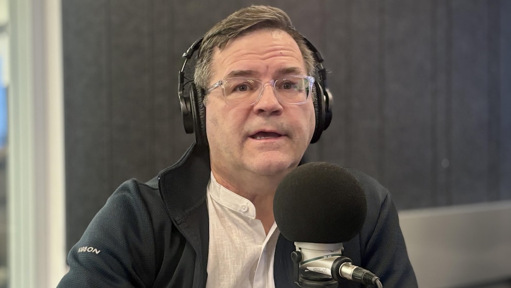 Charles Duguay en entrevue au Réveil IPE.