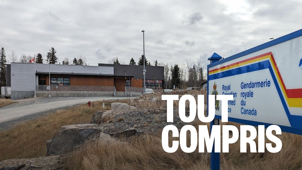 Les bureaux de la Gendarmerie royale du Canada à Pelican Narrows, Saskatchewan, en octobre 2023.
