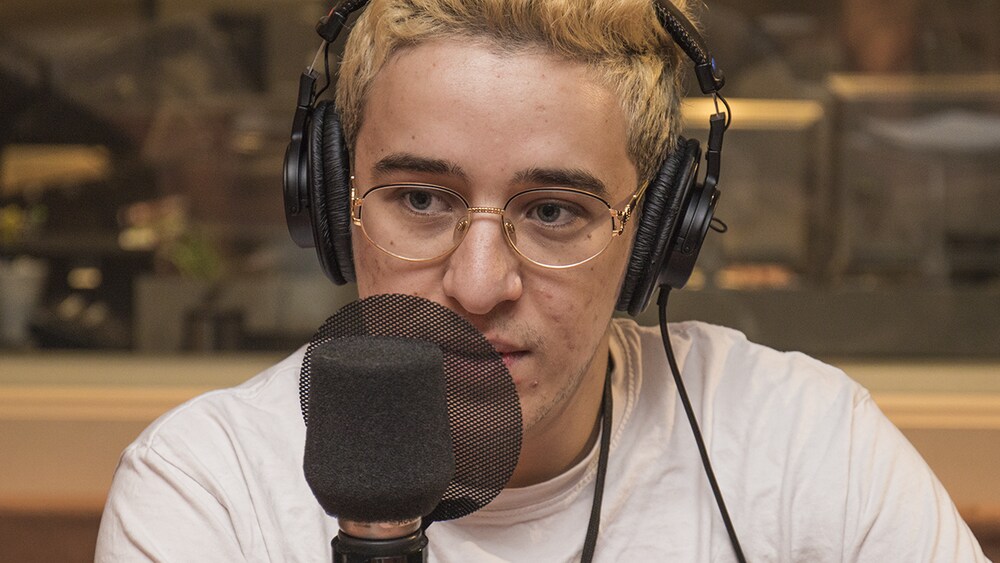 Un célèbre youtubeur québécois se lance dans le livre | OHdio | Radio-Canada
