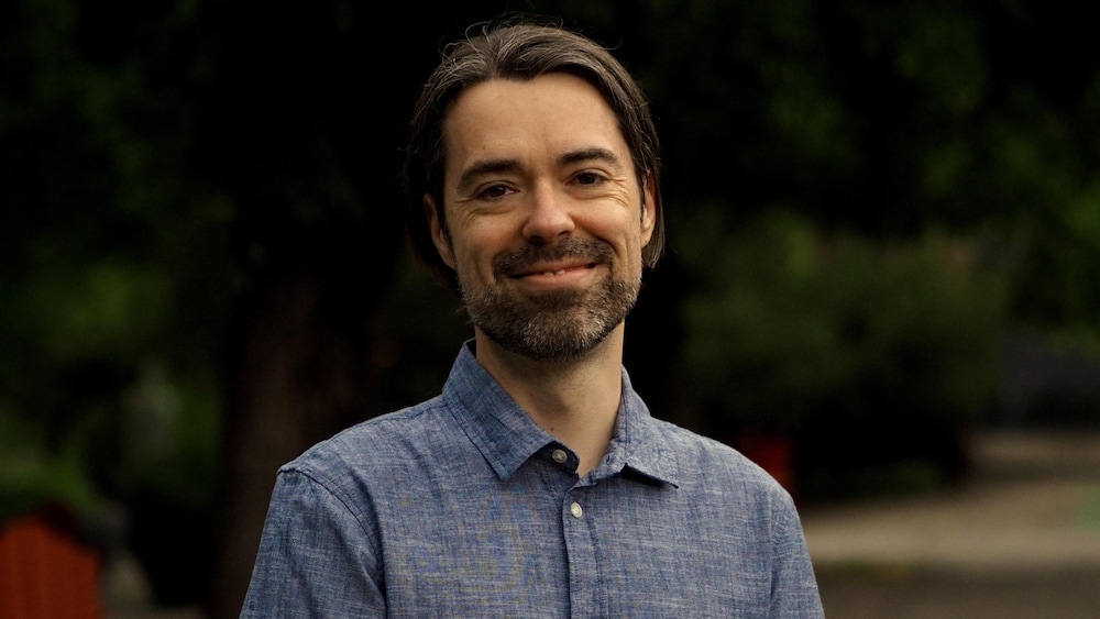 Un portrait d'Olivier Bernard au Parc Lafontaine.