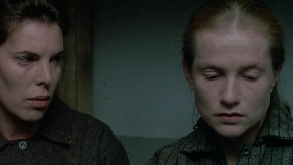 MK2 Productions Deux femmes (dont Isabelle Huppert) en gros plans.