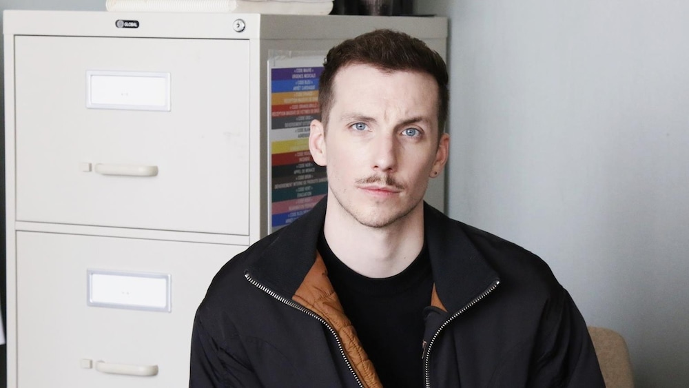 Radio-Canada Pier-Luc Funk sur le plateau d'Angles morts.