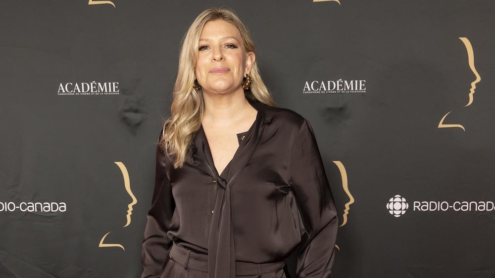 Anne-Marie Withenshaw sur le tapis rouge du Gala des 41es prix Gémeaux.