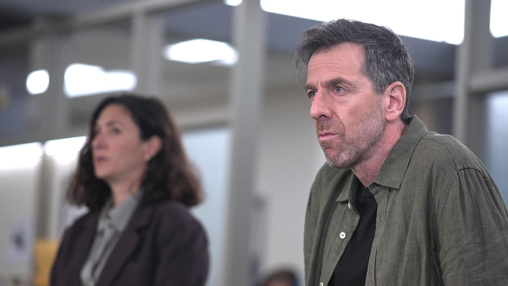 Jean-François et Carolanne sont au bureau.