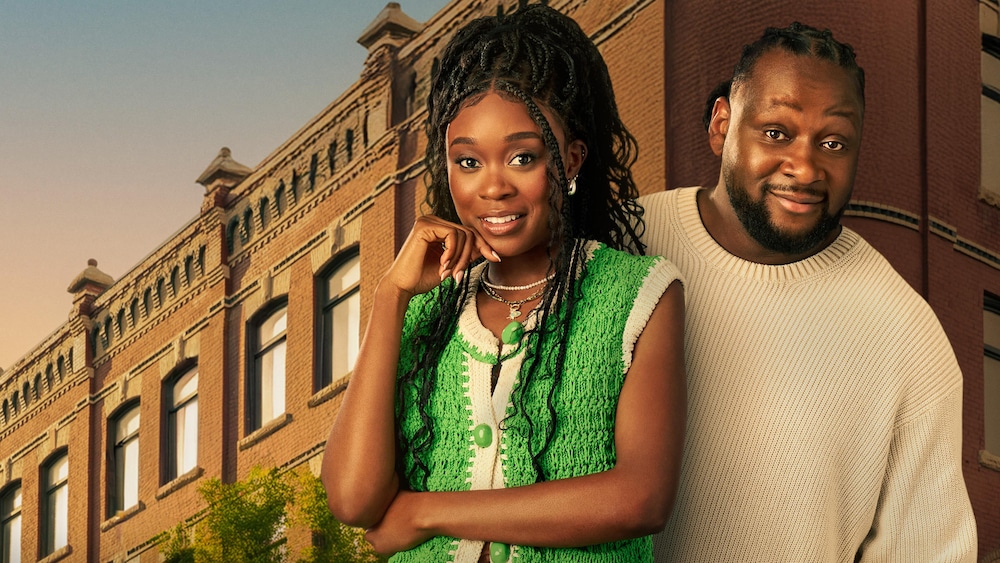 Daphné (Schelby Jean-Baptiste) et Ilunga (Eddy King) sont côte à côte.