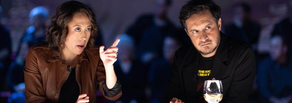 Les deux se tiennent cote a cote sur le plateau de l'émission.