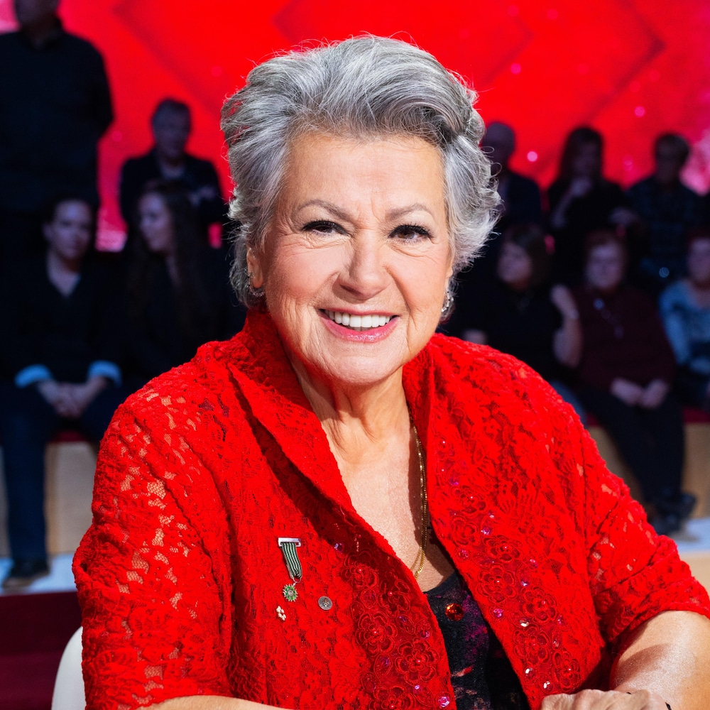 Ginette Reno souriante.