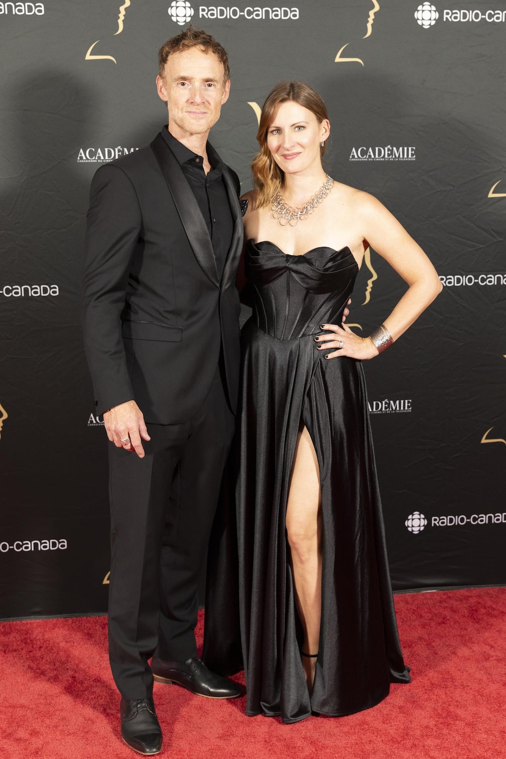 Vincent Leclerc et Mélanie Pilon sur le tapis rouge - 40es Gala des prix Gémeaux.