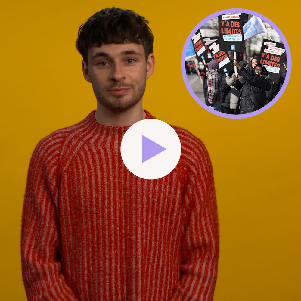 Tom-Éliot Girard est debout devant un arrière-plan, à côté d'une photo de personnes en grève brandissant des pancartes, un bouton « Jouer » et le logo de la Minute MAJ.