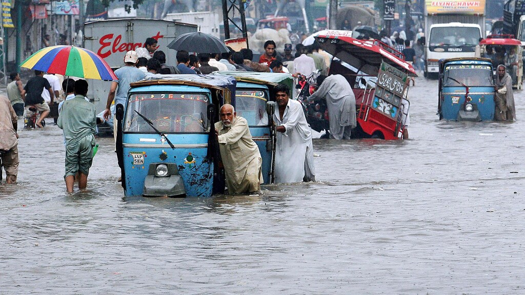 Pakistani Rikshaws Canada to match individual donations for Pakistan floods, provide $25M ...