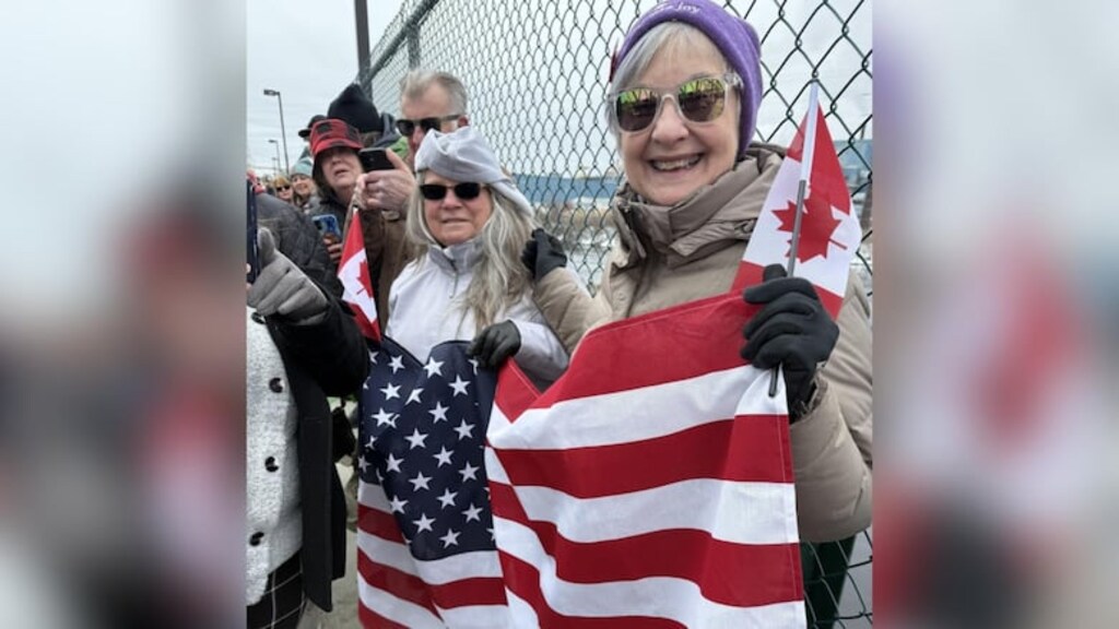 Fort Frances, Ont., and International Falls, Minn., residents link at ...