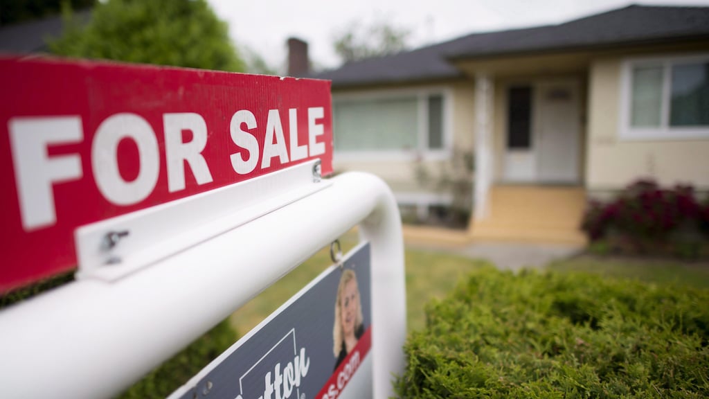 Why some Canadians are buying houses without the help of a Realtor ...