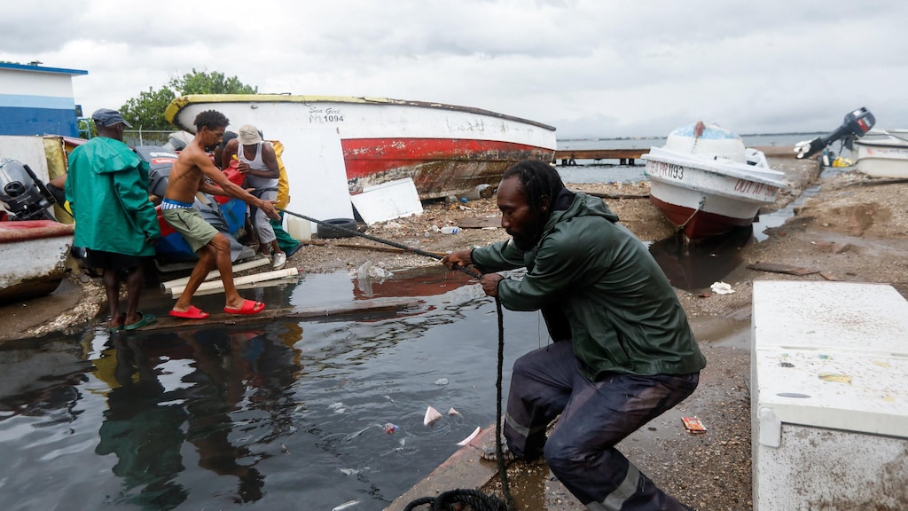 Jamaica, Cuba brace for Hurricane Melissa to make landfall today ...
