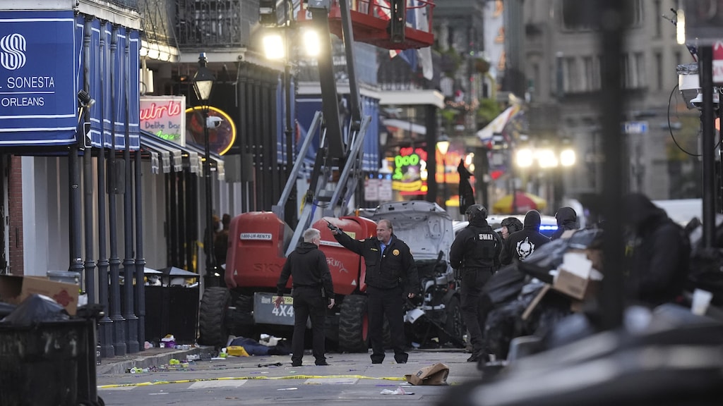 At least 10 killed, over 30 injured after vehicle rams crowd in New ...