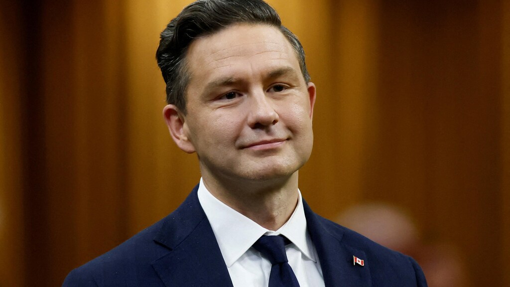 Poilievre nagsagawa ng unang news conference mula nang umalis ang 2 MP ...