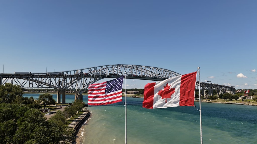 Tens of thousands of jobs, half a point off GDP: Canada-U.S. trade war by  the numbers | Radio-Canada.ca