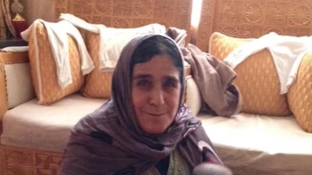 Afghan Canadian fears mother may be sent back into Taliban's hands