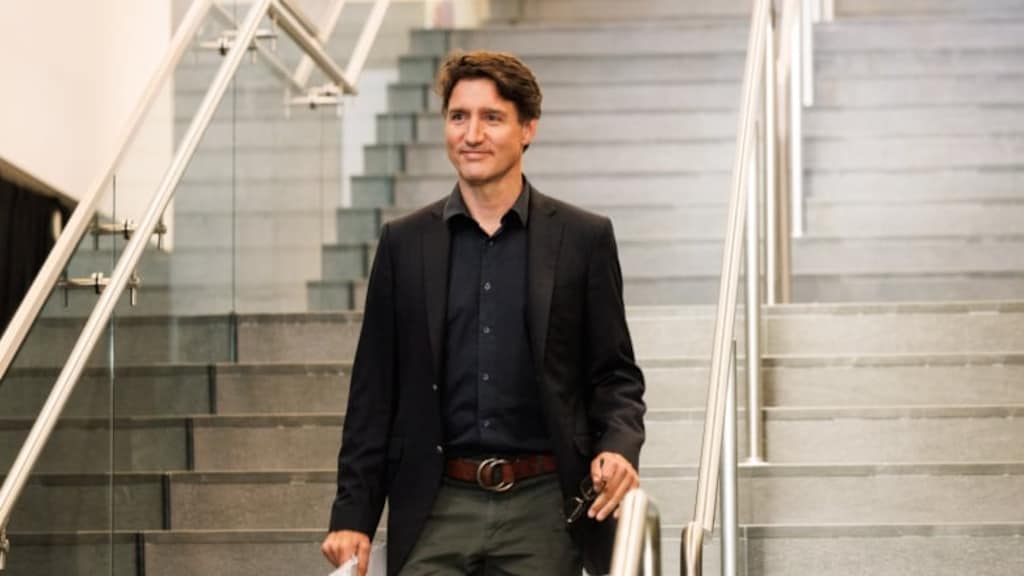 Trudeau says Canada will slap big tariffs on Chinese EVs | Radio