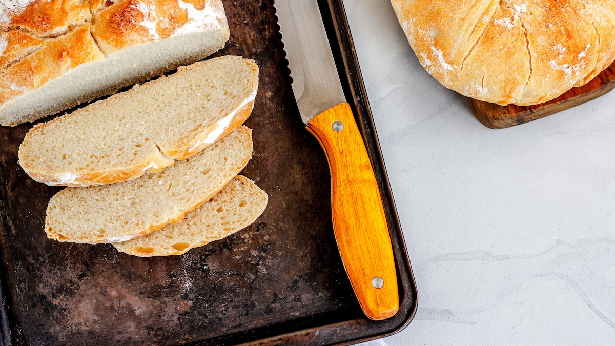 Pain blanc facile Mordu