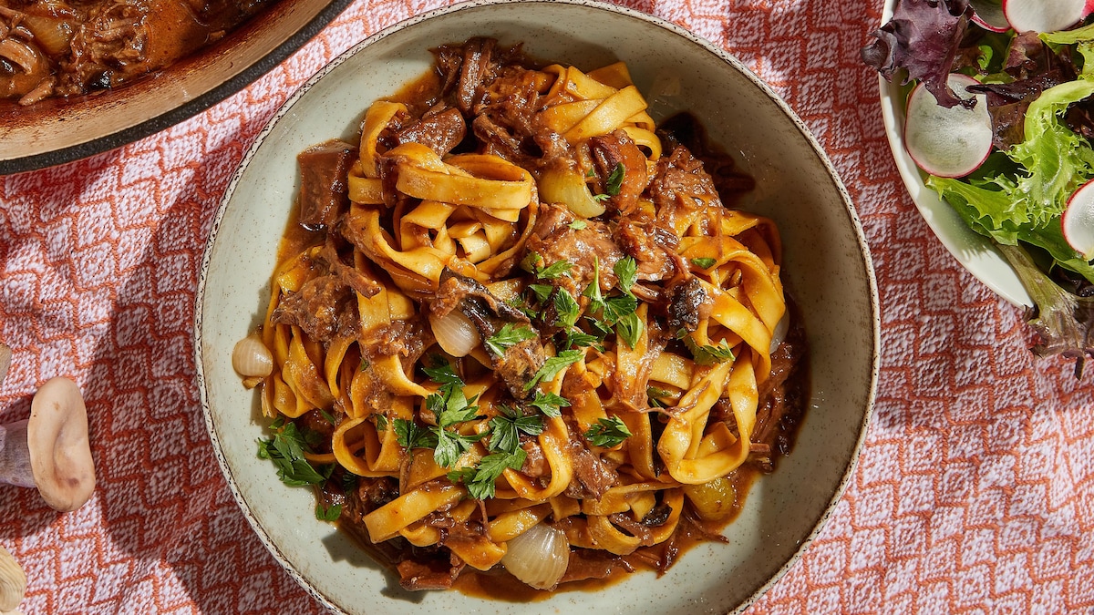Pâtes au ragoût de bœuf et champignons séchés | Mordu