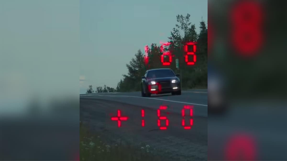Ce citoyen dénonce les excès de vitesse sur la route avec son radar