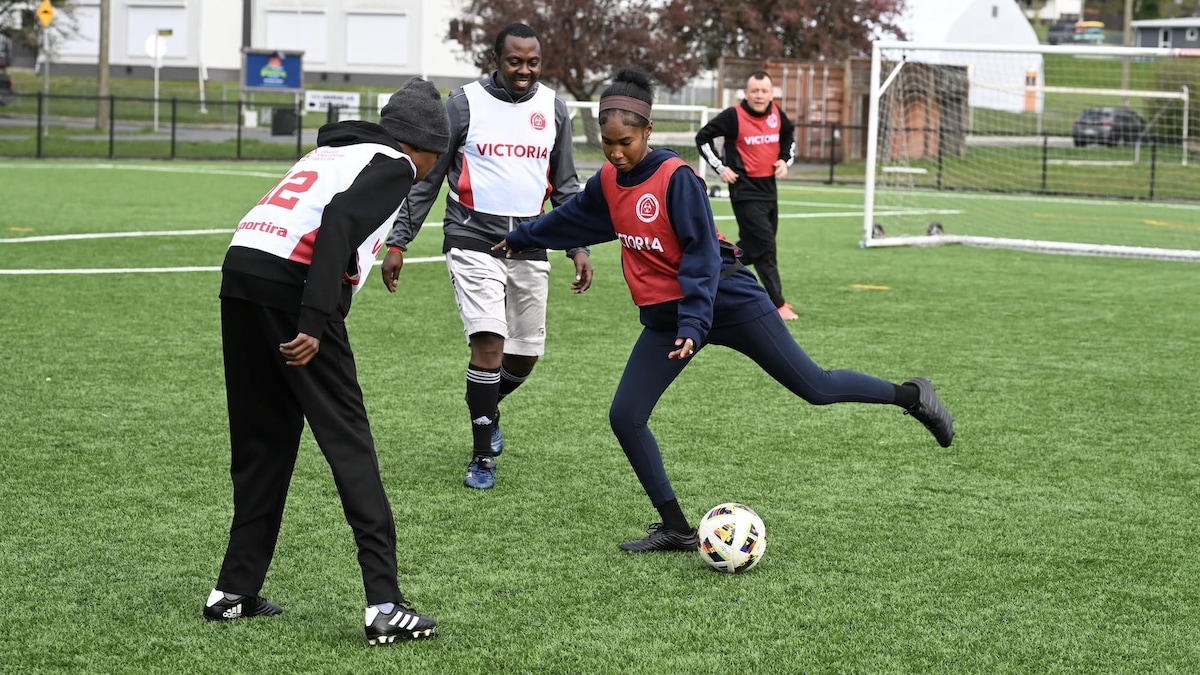 Itinérance : jouer au soccer pour ranimer un lien social perdu