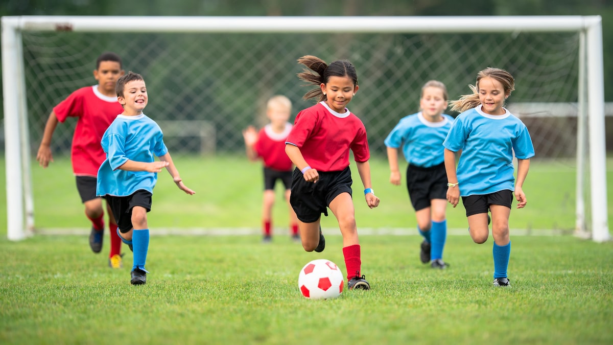 Modules de jeu et terrains de sport : un risque pour la santé des jeunes?