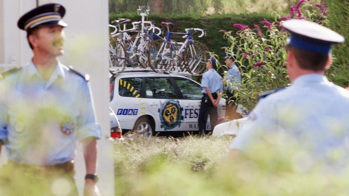 La police intervient dans le cadre d'une enquête sur le dopage dans le cyclisme.