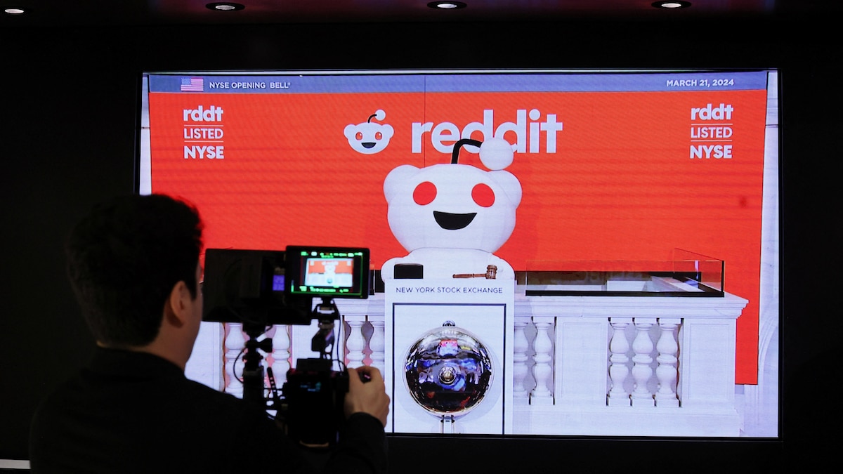 Le logo de Reddit à la Bourse de New York.