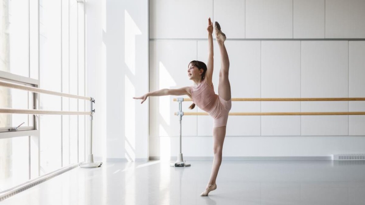 Une ballerine de 11 ans vit son reve a Toronto Le telejournal Quebec