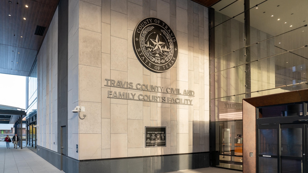 L'entrée de la cour du comté de Travis County, à Austin, où s'est tenue l'audience ce 7 décembre.
