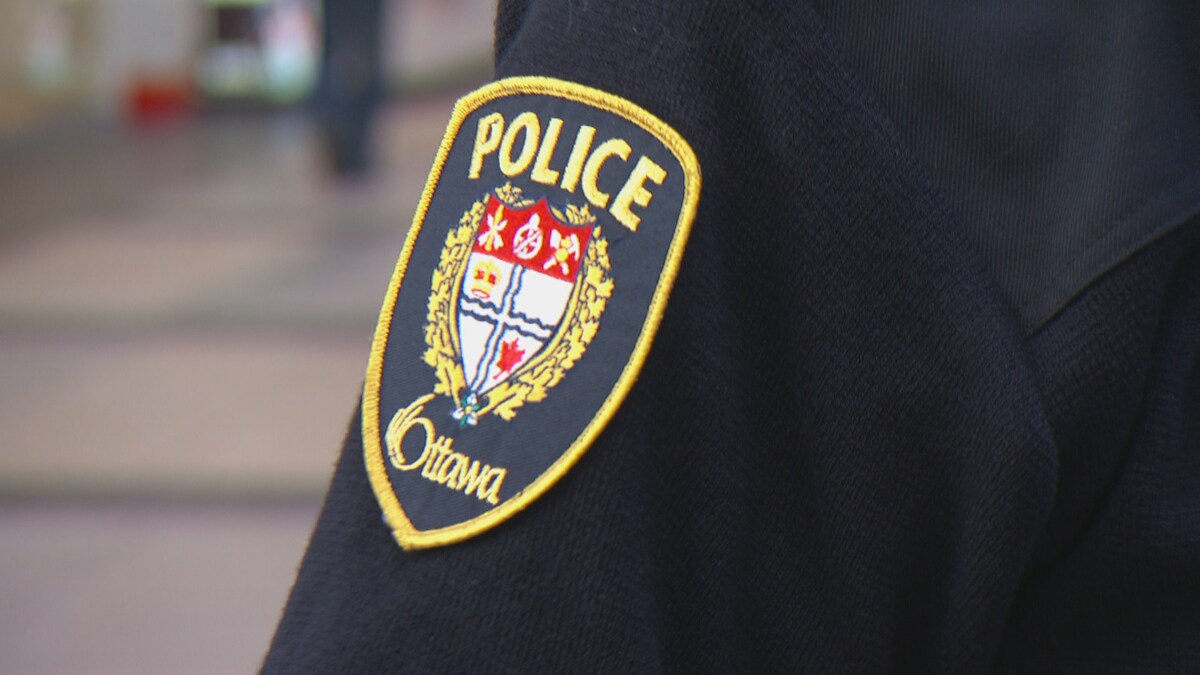 Un écusson du Service de police d'Ottawa.