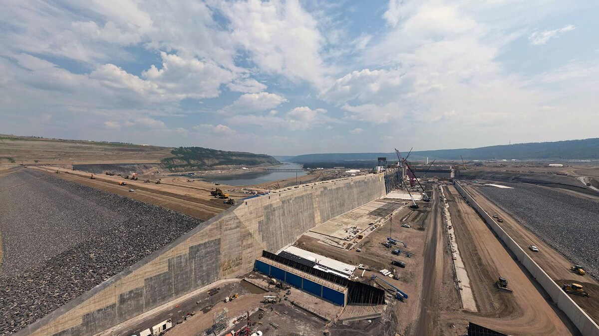 Les travaux du barrage du site C, dans le nord-est de la Colombie-Britannique.