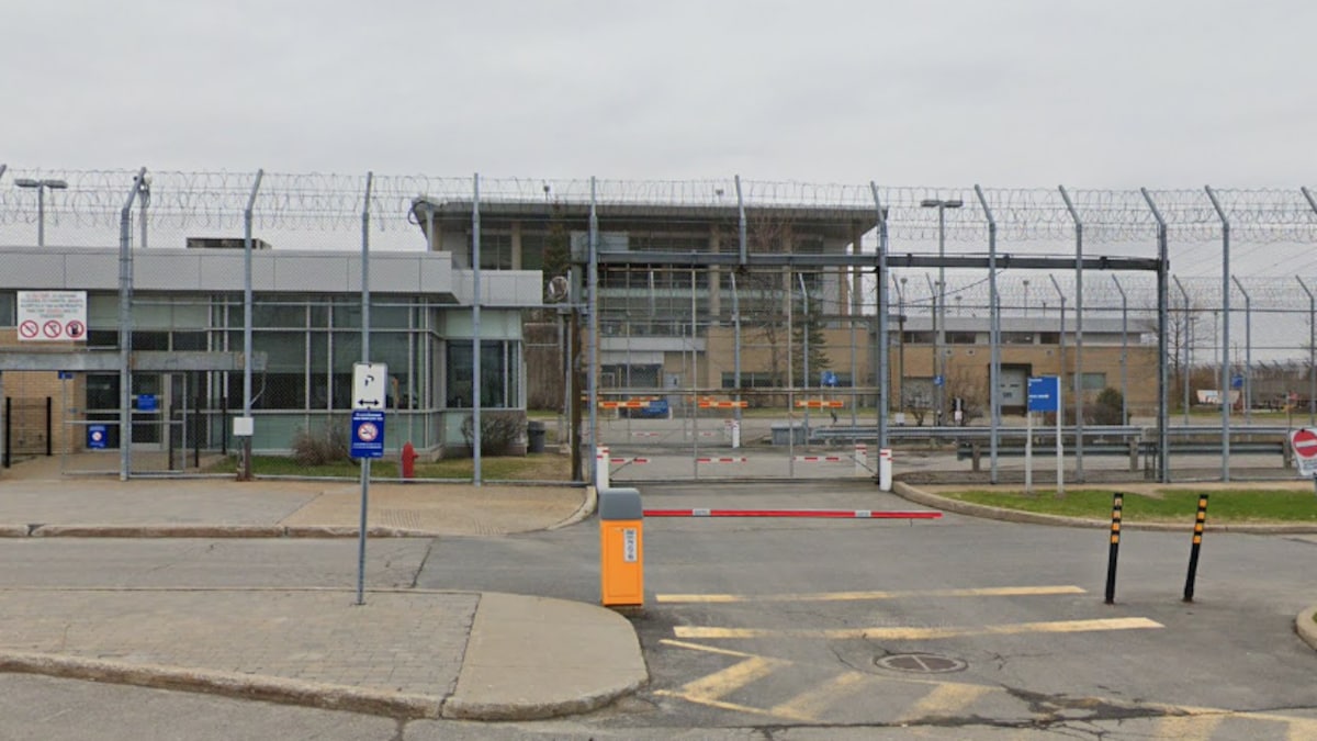 Vue extérieure de la prison.