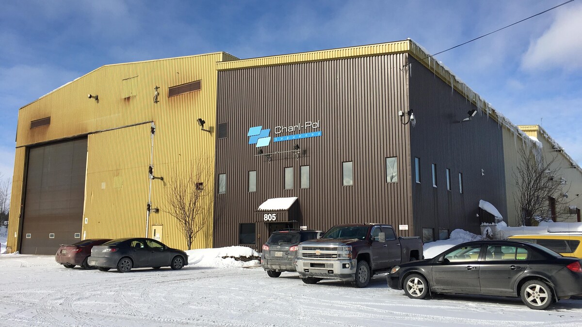 CharlPol ferme son usine de La Baie pour une période indéterminée Le téléjournal SaguenayLac