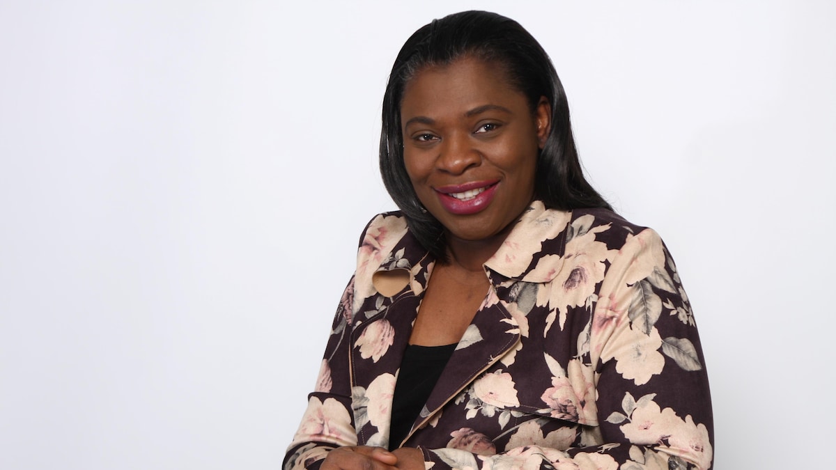 Portrait de Dee Adekugbe.