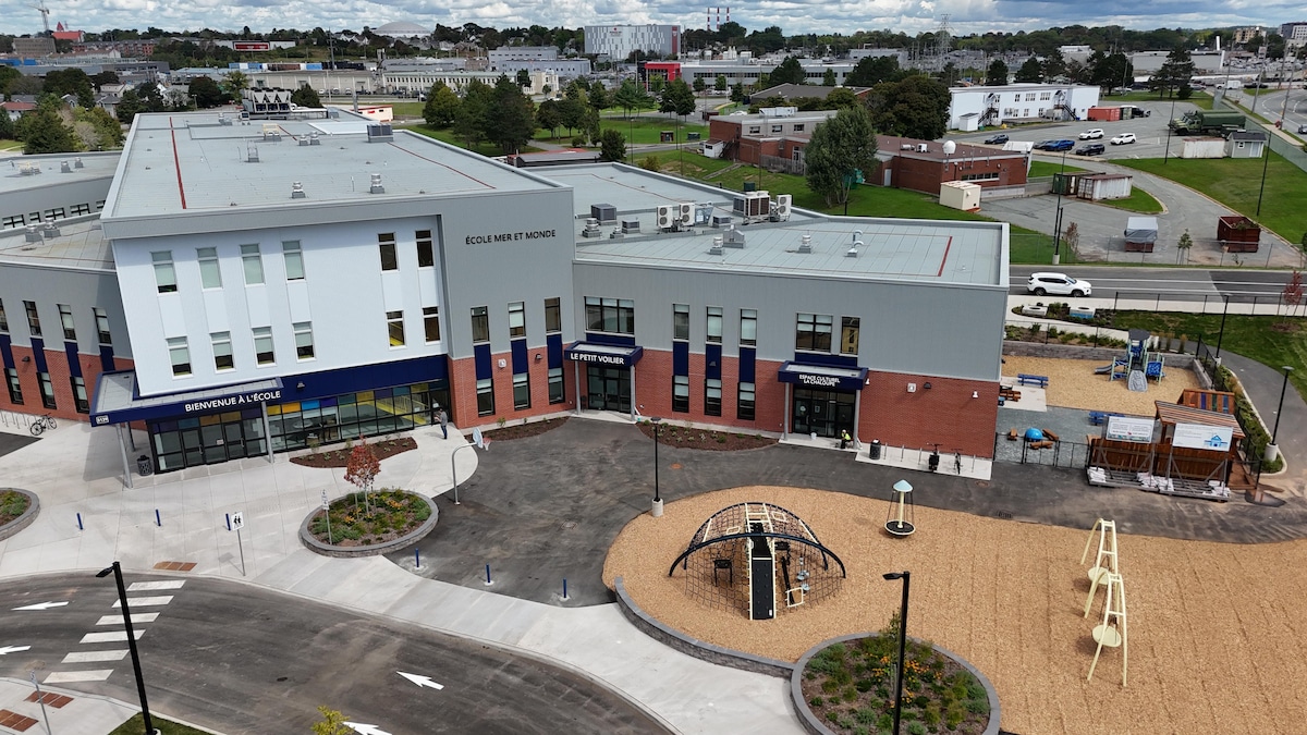Visite de la nouvelle école Mer et Monde